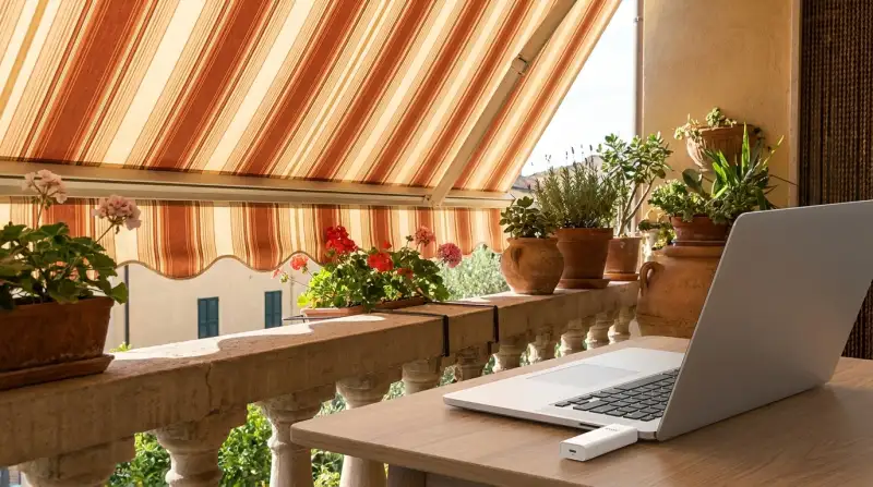 Tenda Avvolgibile Balcone: La Tua Oasi
